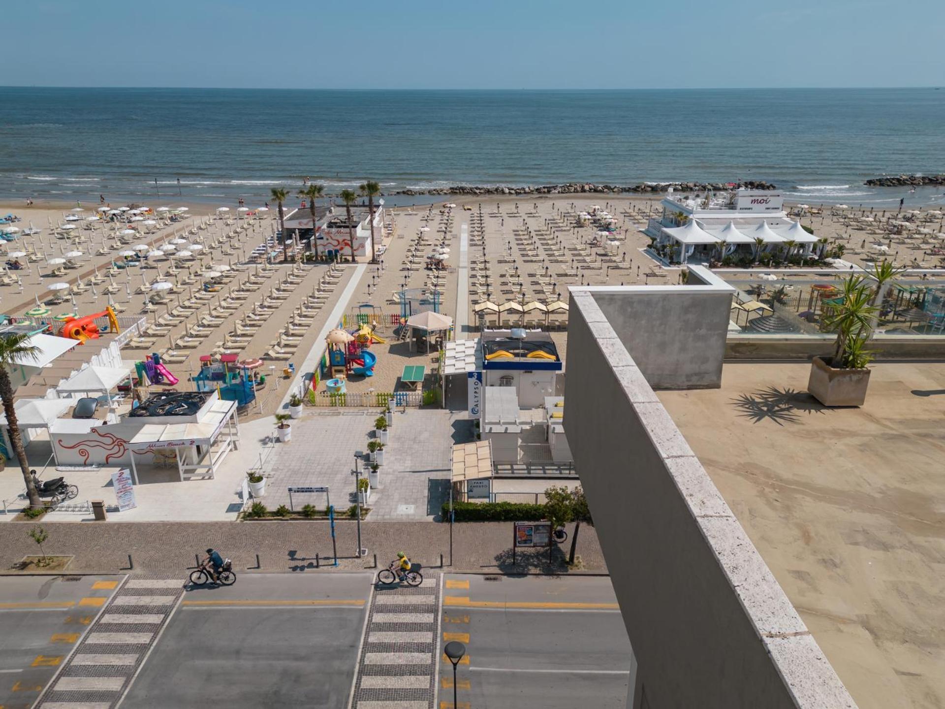 Hotel Augustus- Davanti A Noi C'E Solo Il Mare Misano Adriatico Zewnętrze zdjęcie